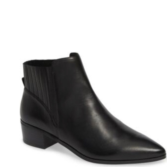 halogen skylar bootie